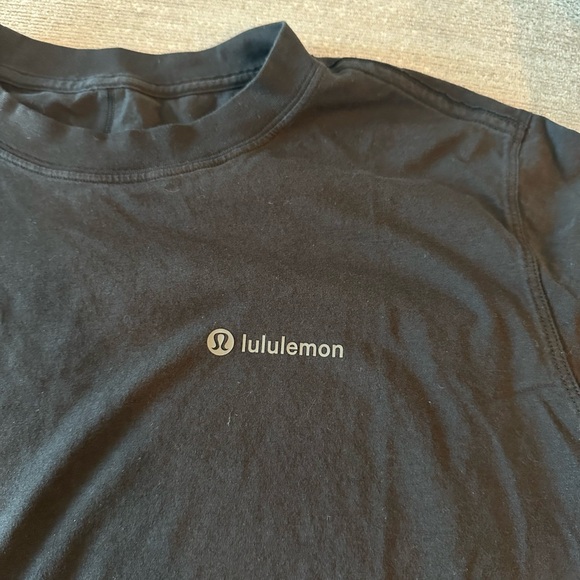 Lululemon graphic T-shirt size 6 - Picture 4 of 4